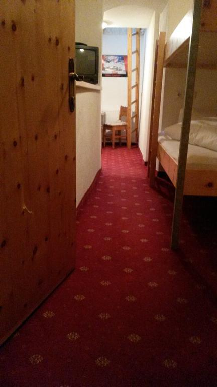 Hotel Garni Alpenrose อิสชเกิล ภายนอก รูปภาพ