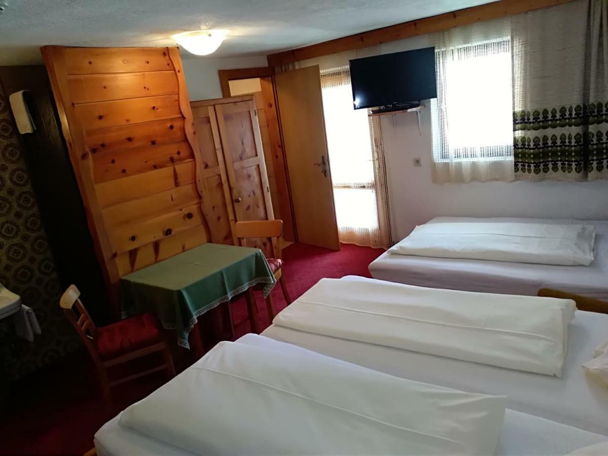 Hotel Garni Alpenrose อิสชเกิล ภายนอก รูปภาพ