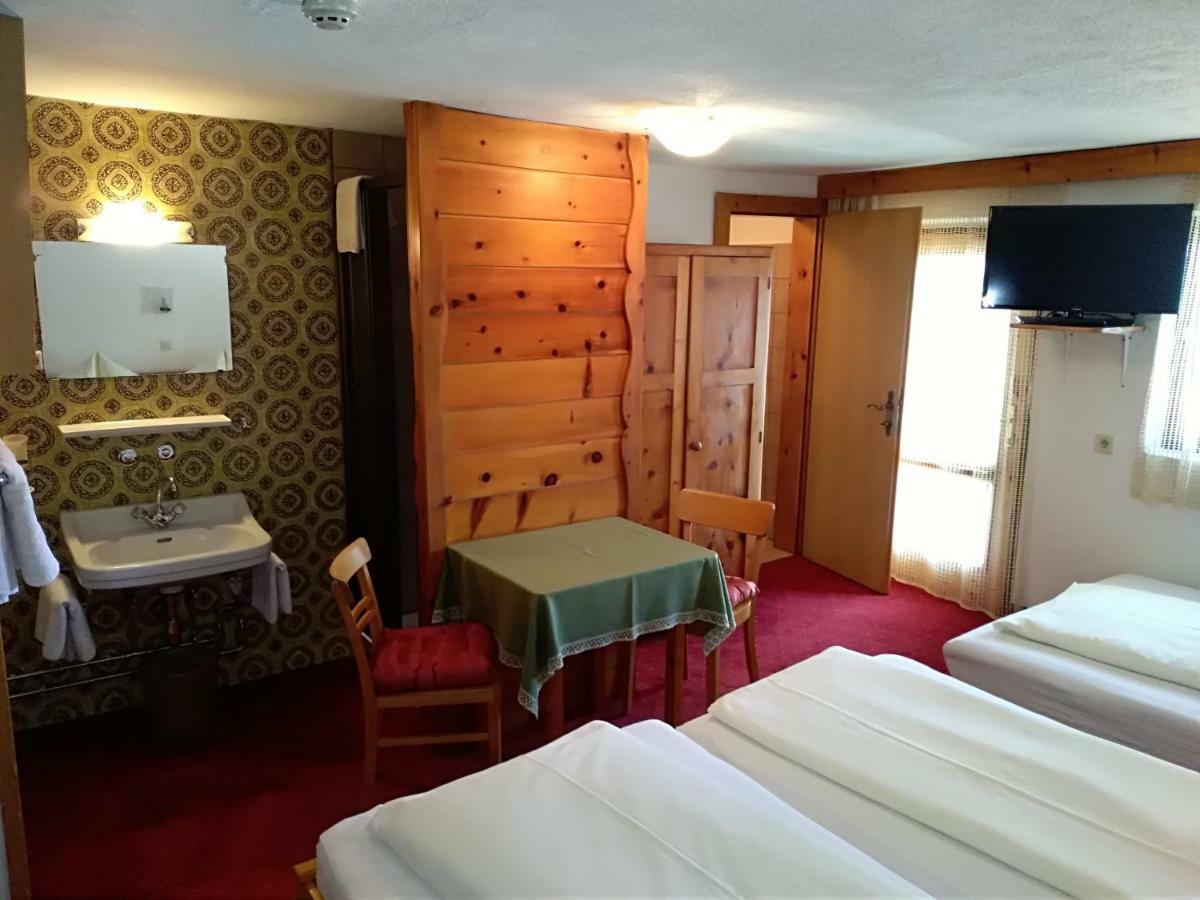 Hotel Garni Alpenrose อิสชเกิล ภายนอก รูปภาพ